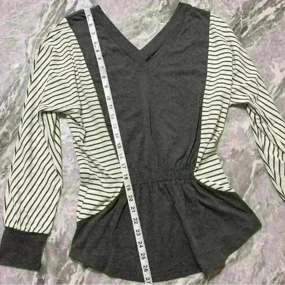Ouges Gray & White stripe Color- Block Cinch Waist Long Sleeves Top Small - Picture 4 of 8